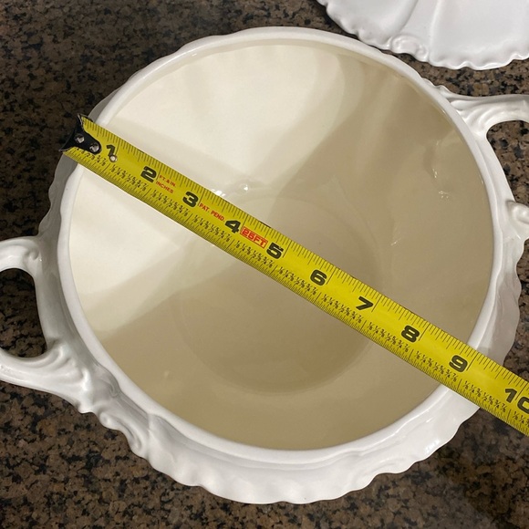 Vintage Porcelain Soup Bowl with ladle- signed E.T. 1969 - Picture 9 of 11